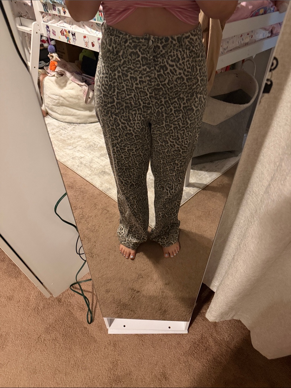 Vigoss High-Rise Leopard Print Jeans - Gray